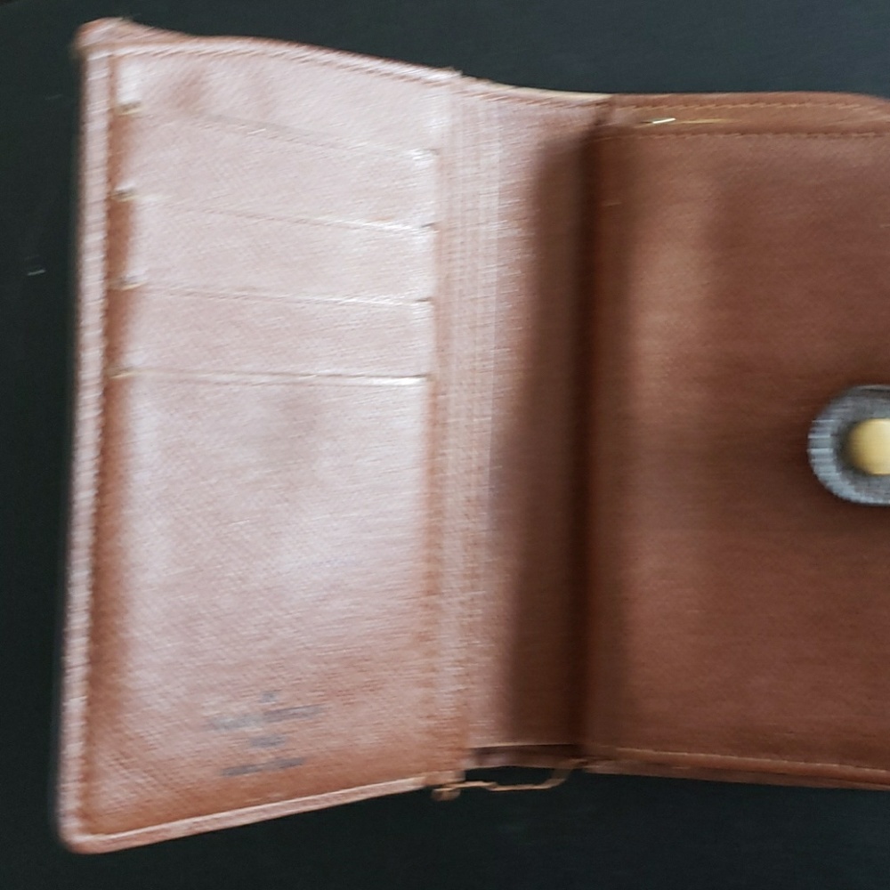 Wallet - Picture 4 of 4